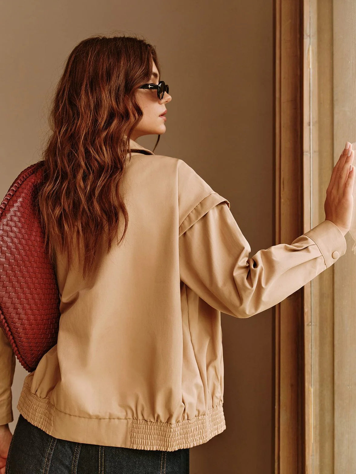 Nelli | Beige Bomberjacka i Tunn Bomull