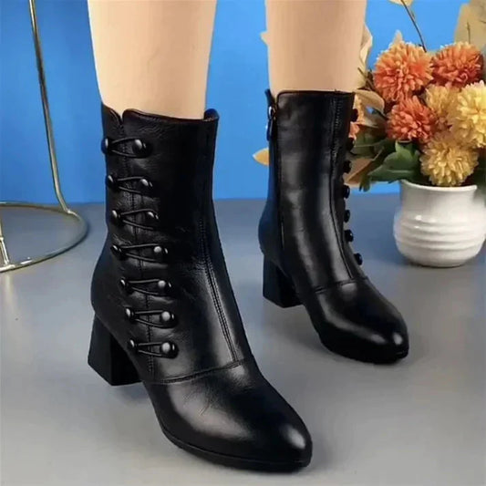 Vera | Svarta Ankelboots med Klack och Snörning