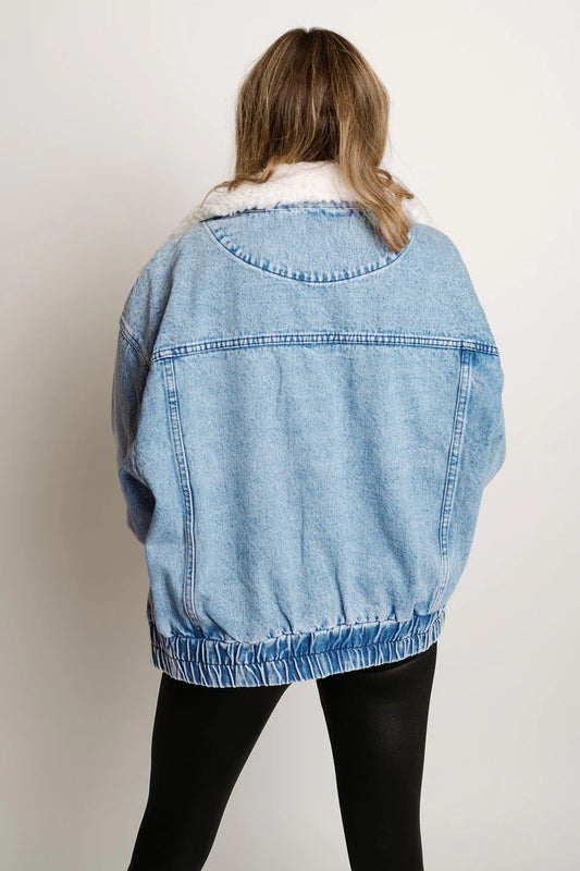 Léana | Oversize Jeansjacka med Vintagekänsla